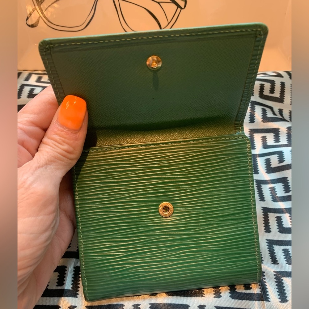 Louis Vuitton Green Wallet - Picture 9 of 12